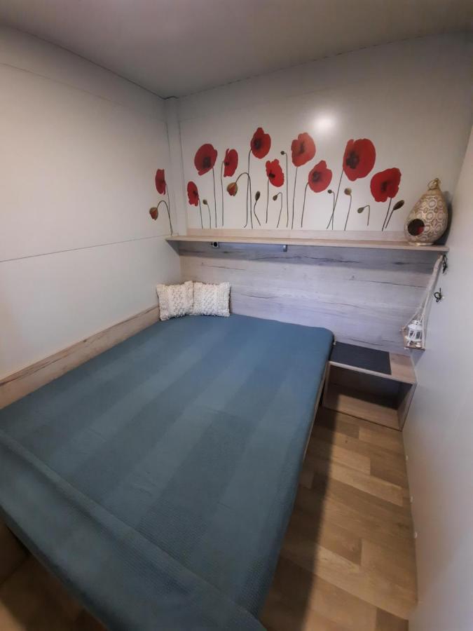 Sand & Relax Privlaka - Mobile Home Gloria Buitenkant foto